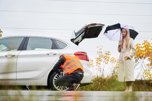 Comprehensive Guide to Hail Damage Repair in Riverside, MO: Protecting Your Vehicle’s Value